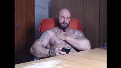 Snapshot of strongivan chatting on 12-22-25, 07:22 StrongIvan online show from 12-22-25, 07:22