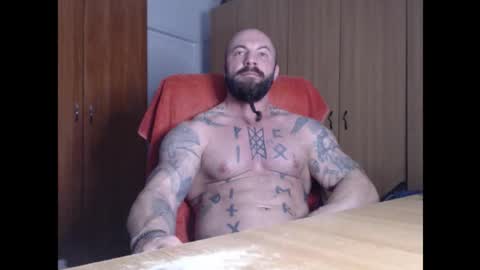 Snapshot of strongivan chatting on 01-12-26, 05:01 StrongIvan online show from 01-12-26, 05:01