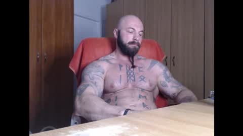 Snapshot of strongivan chatting on 01-19-26, 05:11 StrongIvan online show from 01-19-26, 05:11