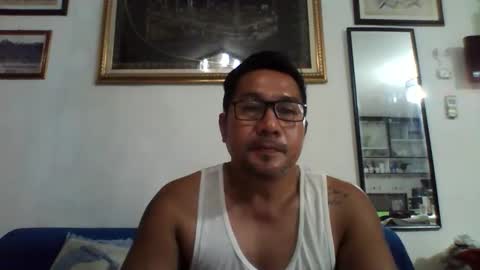 Snapshot of stud45xx chatting on 05-05-26, 11:07 Val online show from 05-05-26, 11:07