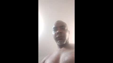 Snapshot of studd77637299 chatting on 03-01-25, 10:24 studd77637299 online show from 03-01-25, 10:24