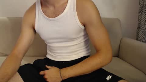 Snapshot of studfromparis chatting on 10-01-25, 03:07 Stud From Paris online show from 10-01-25, 03:07