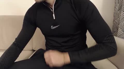 Snapshot of studfromparis chatting on 10-15-25, 03:23 Stud From Paris online show from 10-15-25, 03:23