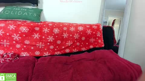 Snapshot of studiowahines chatting on 12-26-24, 03:16 StudioWahines online show from 12-26-24, 03:16