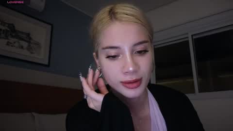 Sofa online show from 03-28-26, 02:55