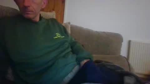 Snapshot of stuuuey73 chatting on 01-10-26, 09:52 stuuuey73 online show from 01-10-26, 09:52