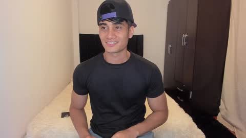 Snapshot of stylish_men chatting on 10-03-25, 06:16 stylish men online show from 10-03-25, 06:16