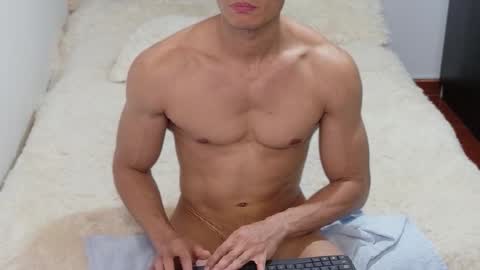 Snapshot of stylish_men chatting on 10-16-25, 07:04 stylish men online show from 10-16-25, 07:04