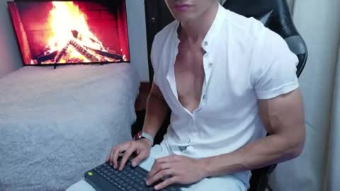 stylish man online show from 05-15-26, 08:05