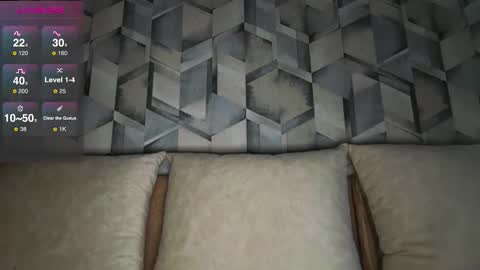 LINA online show from 09-19-25, 12:17