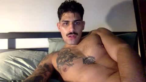 Snapshot of suaveces chatting on 11-23-25, 04:12 suaveces online show from 11-23-25, 04:12