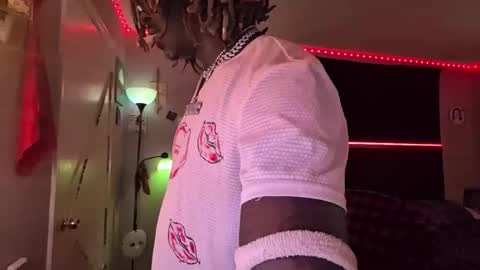 Hot Chocolate online show from 05-18-26, 01:50