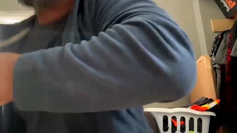 suavecito67 online show from 12-11-24, 06:20