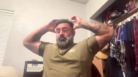 Snapshot of suavecito67 chatting on 11-18-25, 03:56 suavecito67 online show from 11-18-25, 03:56