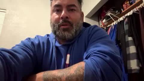 Snapshot of suavecito67 chatting on 12-17-25, 04:40 suavecito67 online show from 12-17-25, 04:40