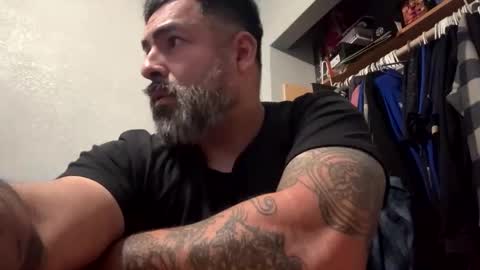 Snapshot of suavecito67 chatting on 01-06-26, 03:32 suavecito67 online show from 01-06-26, 03:32