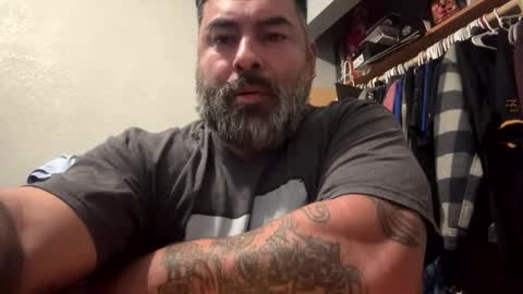 Snapshot of suavecito67 chatting on 01-09-26, 03:31 suavecito67 online show from 01-09-26, 03:31