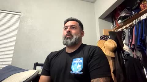 Snapshot of suavecito67 chatting on 02-06-26, 02:38 suavecito67 online show from 02-06-26, 02:38