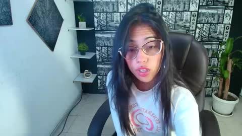 sub_scarlett_ online show from 11-17-25, 11:38