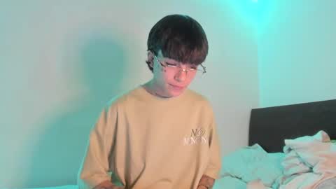 Snapshot of submissive_boyy_ chatting on 12-13-24, 02:16 nico online show from 12-13-24, 02:16