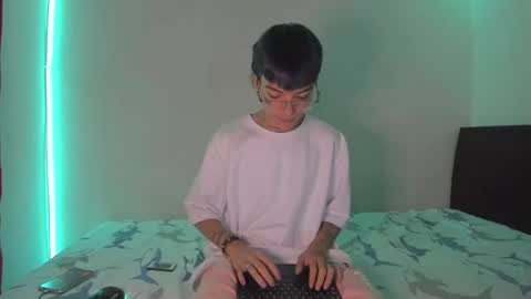 Snapshot of submissive_boyy_ chatting on 01-10-25, 02:55 nico online show from 01-10-25, 02:55