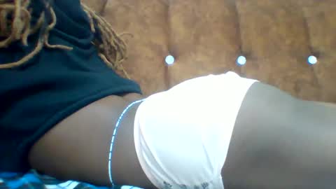 Snapshot of submissive_slut001 chatting on 01-08-25, 02:35 submissive_slut001 online show from 01-08-25, 02:35