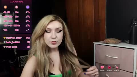 Snapshot of suburban_sickness chatting on 03-01-25, 05:16 Polly online show from 03-01-25, 05:16