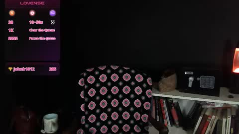 Snapshot of suburban_sickness chatting on 03-04-26, 06:03 Polly online show from 03-04-26, 06:03