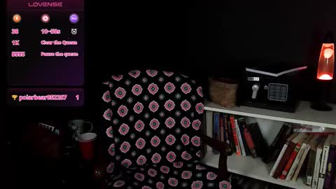 Snapshot of suburban_sickness chatting on 03-16-26, 05:17 Polly online show from 03-16-26, 05:17