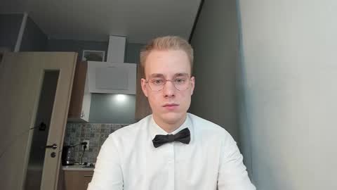 Snapshot of successful_kevin chatting on 12-19-25, 07:10 Kevin online show from 12-19-25, 07:10