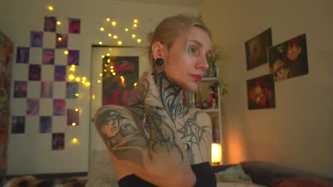 succubus_66 online show from 02-11-25, 10:37