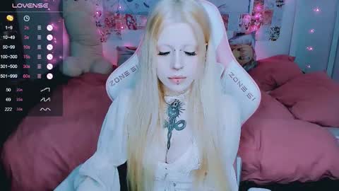 succubus_leslie online show from 03-11-26, 11:22