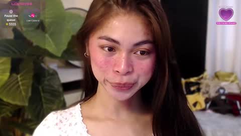 Snapshot of suckablechick chatting on 02-16-25, 01:25 Marry online show from 02-16-25, 01:25