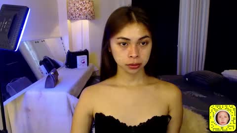 Snapshot of suckablechick chatting on 03-12-25, 07:13 Marry online show from 03-12-25, 07:13