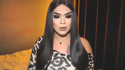 Snapshot of suckablecockoffreya chatting on 12-04-24, 08:07 JADE ELYSE online show from 12-04-24, 08:07