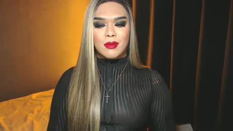 Snapshot of suckablecockoffreya chatting on 01-12-25, 03:25 JADE ELYSE online show from 01-12-25, 03:25