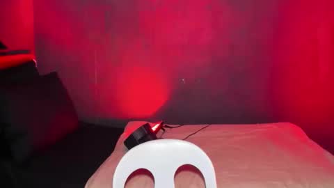 Snapshot of suckablecockoffreya chatting on 01-11-26, 05:07 JADE ELYSE online show from 01-11-26, 05:07