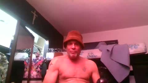 Snapshot of suckitu812 chatting on 12-26-24, 09:44 SUCKITU812 online show from 12-26-24, 09:44