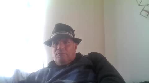 Snapshot of suckitu812 chatting on 02-27-25, 03:59 SUCKITU812 online show from 02-27-25, 03:59