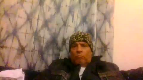 Snapshot of suckitu812 chatting on 03-09-25, 06:50 SUCKITU812 online show from 03-09-25, 06:50