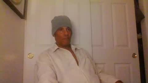 Snapshot of suckitu812 chatting on 11-05-25, 07:30 SUCKITU812 online show from 11-05-25, 07:30