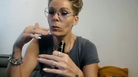 Snapshot of sucrette5629 chatting on 02-20-26, 09:32 sucrette5629 online show from 02-20-26, 09:32