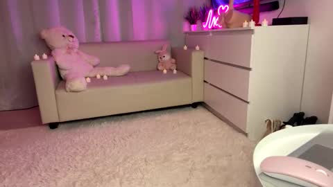 Emmy online show from 03-02-26, 05:08