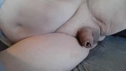 Snapshot of suessli chatting on 11-11-25, 08:03 Suessli online show from 11-11-25, 08:03