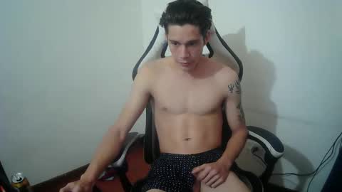 Snapshot of suez666 chatting on 11-22-25, 11:31 suez666 online show from 11-22-25, 11:31