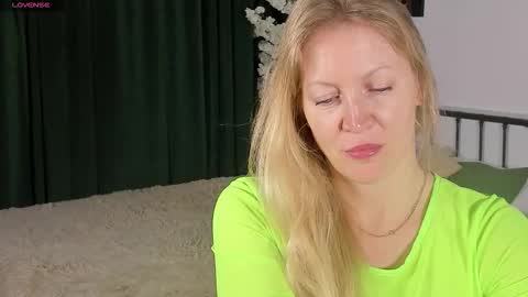 sugamomy online show from 10-22-25, 12:11