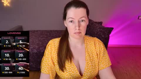 Snapshot of sugar_desire chatting on 02-02-26, 09:35 Instagram faroffland online show from 02-02-26, 09:35