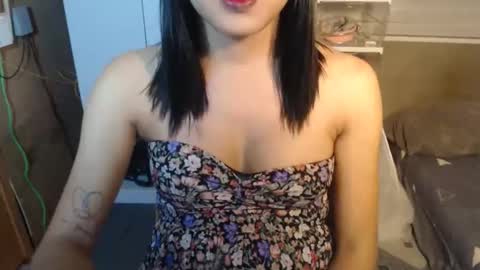 Snapshot of sugar_holy chatting on 12-02-25, 04:24 sugar_holy online show from 12-02-25, 04:24