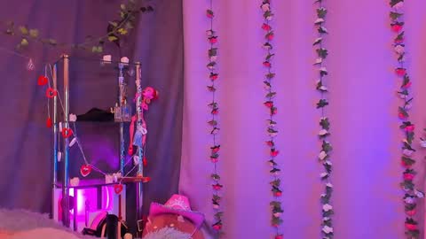 Snapshot of sugar_lips__ chatting on 12-10-24, 06:01 Alice online show from 12-10-24, 06:01