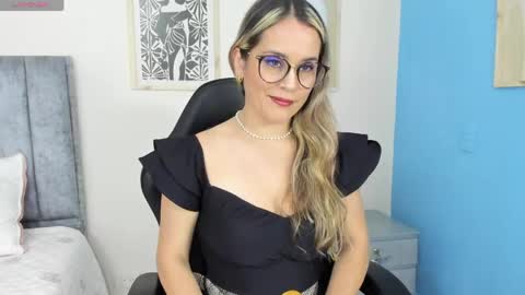 sugar_milff online show from 04-28-26, 01:38